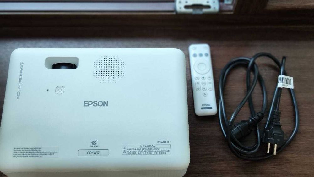 Продается б/у проектор Epson CO-W01 (2024)