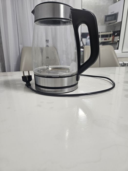 Продам электрический чайник