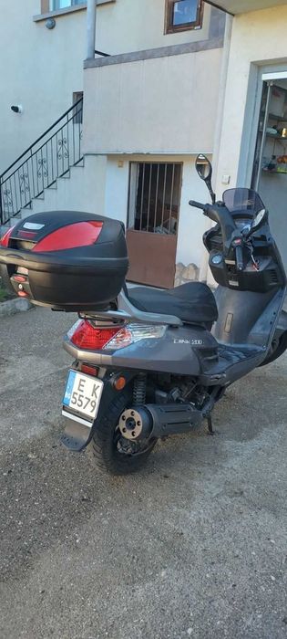 Скутер Кимко Динк 200