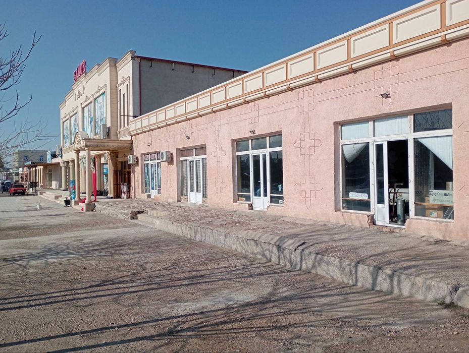 Bino sotiladi M37 yo'l usti Biznes uchun juda qulay joy