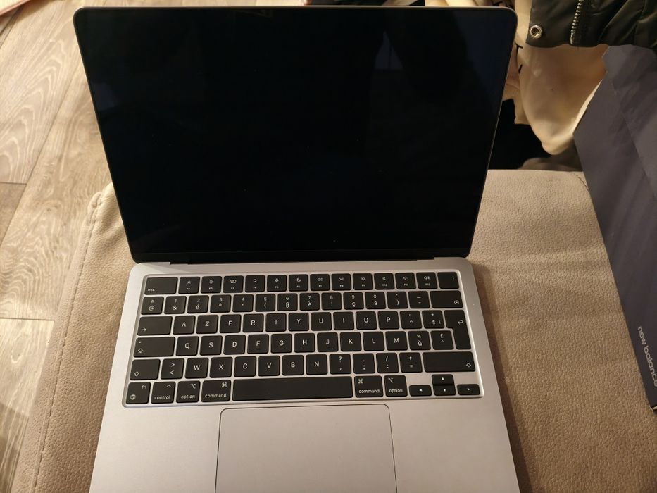 MacBook Air M2 icloud