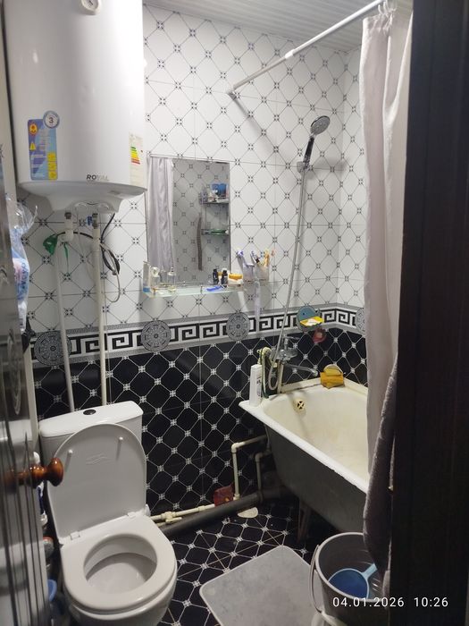 Срошни уй сотилади