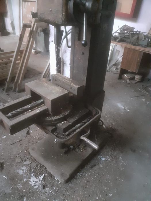 Станок сверлильный