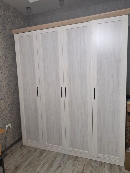 Продам отличный шкаф.