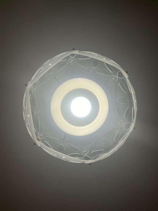 Люстра с одной лампой