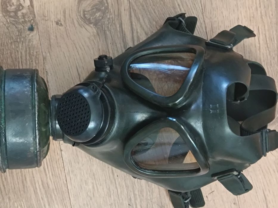 Set militar de protecție chimică în condiții bune
