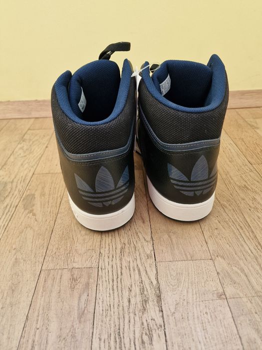 Кецове Adidas...