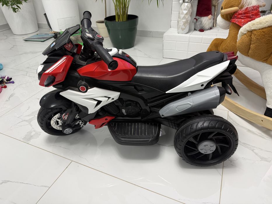 Vand balansoar si motor electric