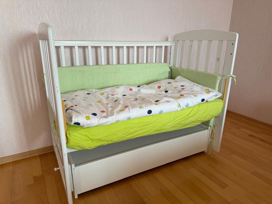 Детская кроватка