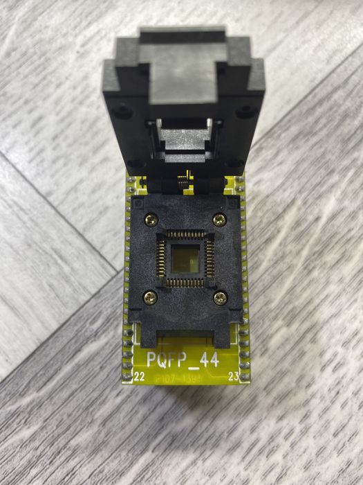 Программатор Xeltek