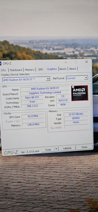 Vand schimb cu laptop PC Gaming RX 9070XT