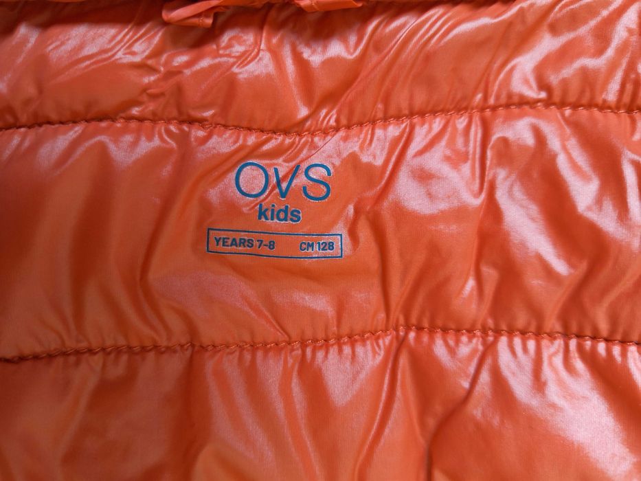 Продавам детски елек OVS