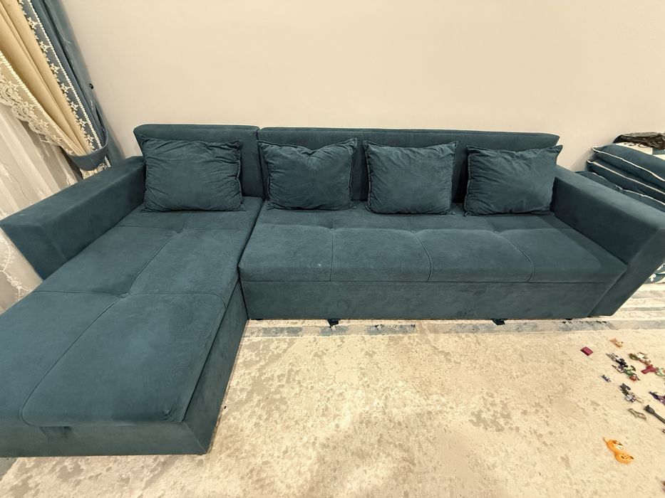 Продаю диван 3м, угловой