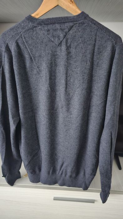 Pulover tommy hilfiger marimea L