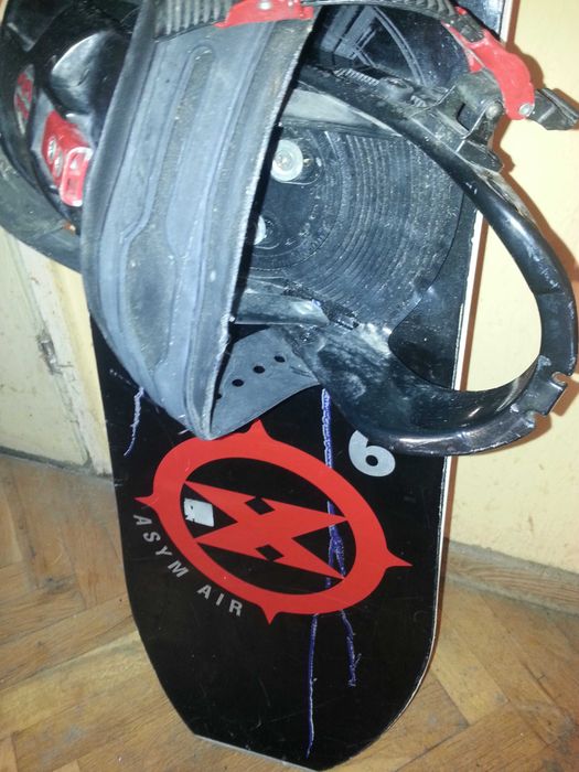 Сноуборд . BURTON .