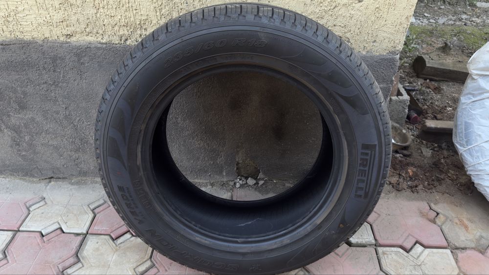 Продам комплект шин PIRELLI 235/60/R18