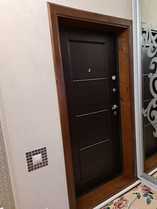 Продам лестницу бу и дверные порталы
