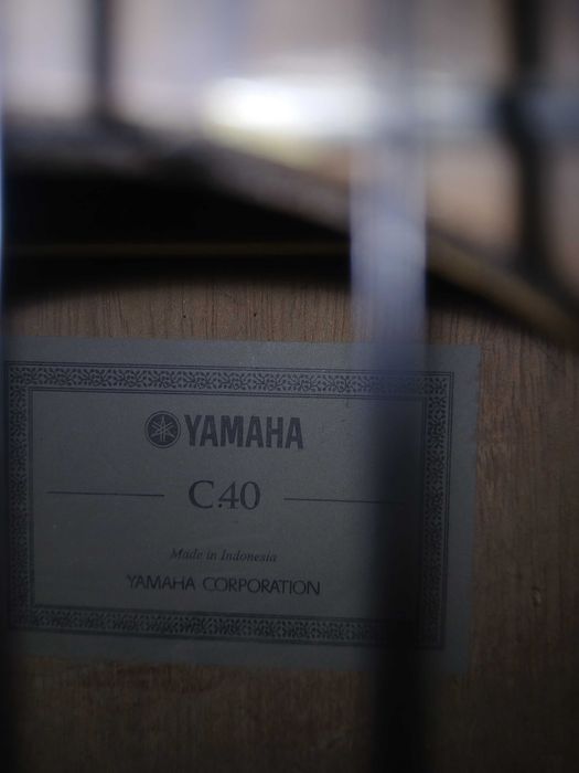 Gitara yamaha c 40