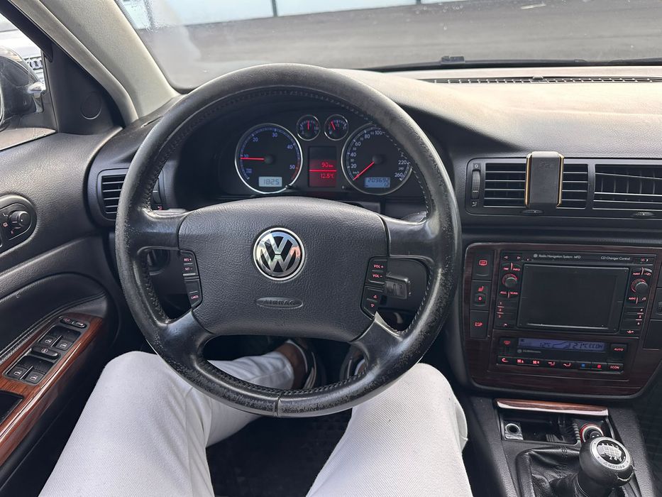 VW Passat 1.9 Tdi 4x4 4Motion Highline Xenon/Navi/Trapa