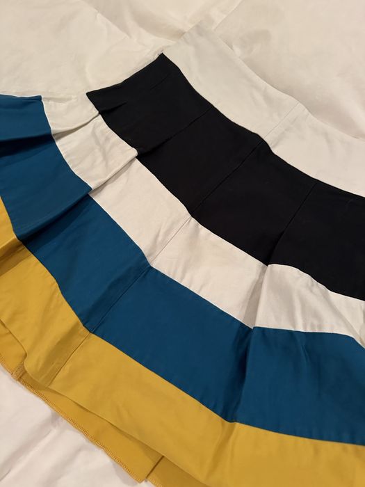 Fetish, Reserved, пола в горчица,петрол,бяло и черно