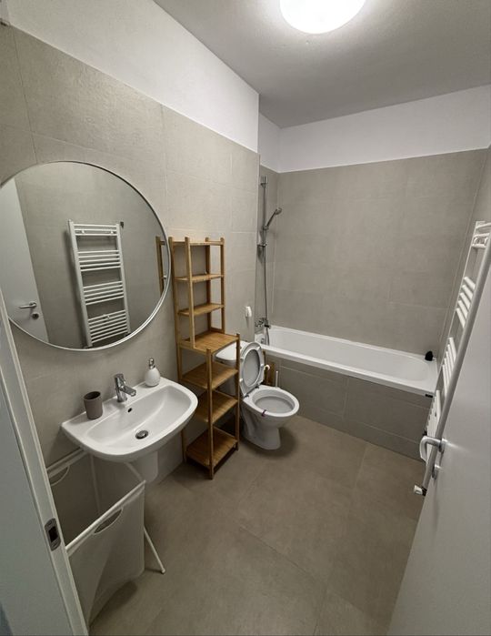 Inchiriez apartament 2 camere langa mall Coresi