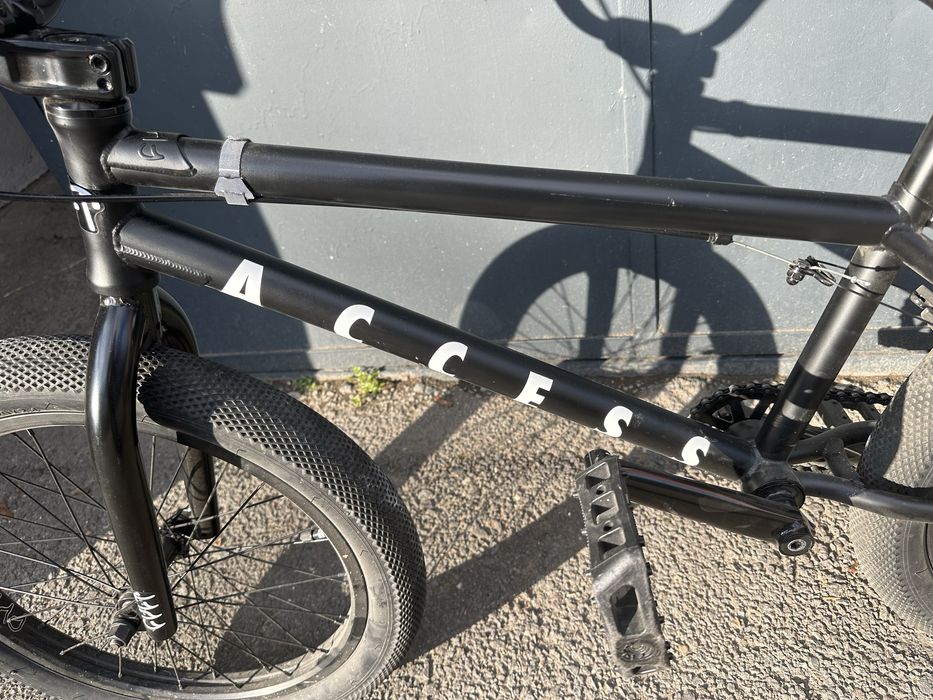 Bmx  CULT ACCES stare ca nou