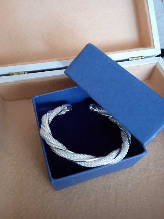 Масивна, сребърна, твърда гривна. 12 различни модели с/ без закопчалка