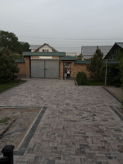 Укладка тротуарной  плитки