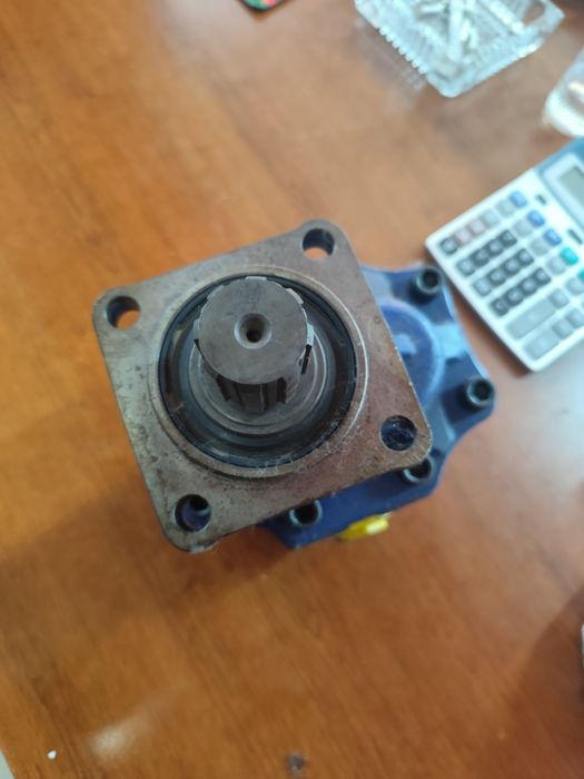 Vând pompă basculare camioane