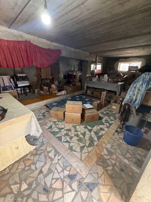 Tayor magazin sotiladi