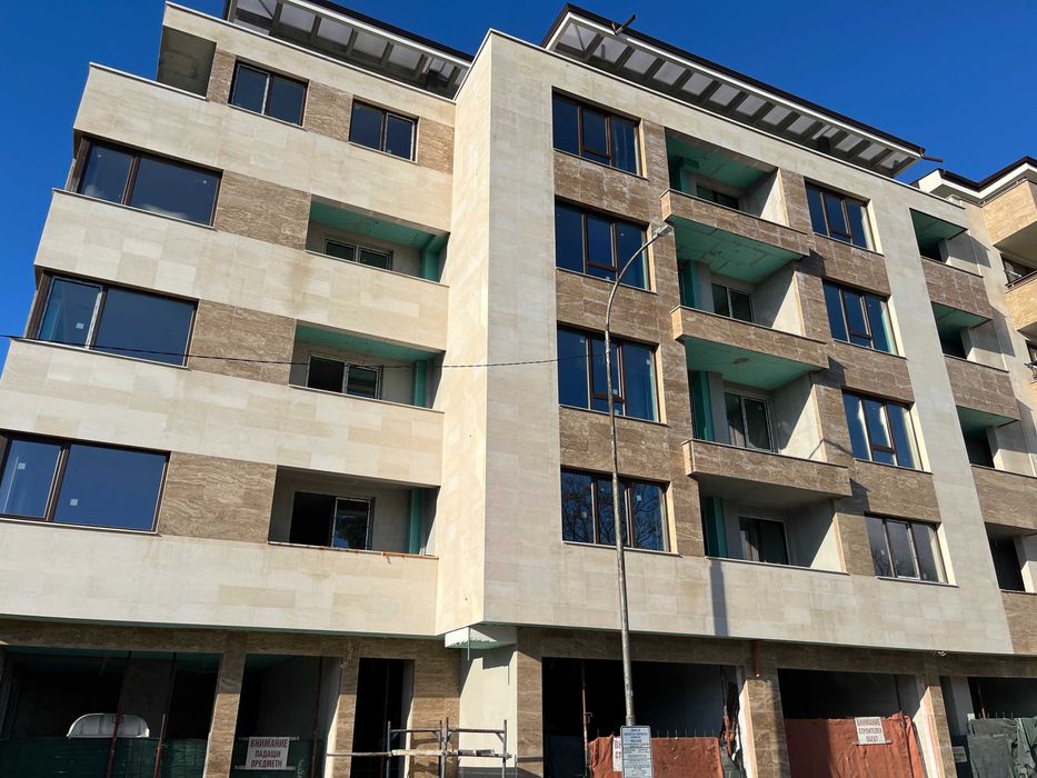 Продава апартамент с две слани до у-ще СУ Екзарх Антим I, Казанлък