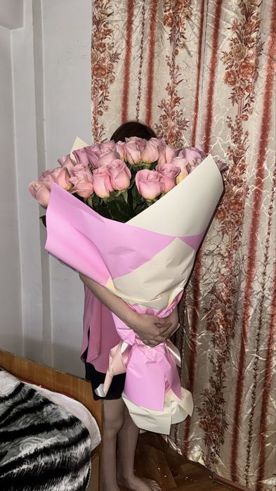 Роза гүлдері 33 штук