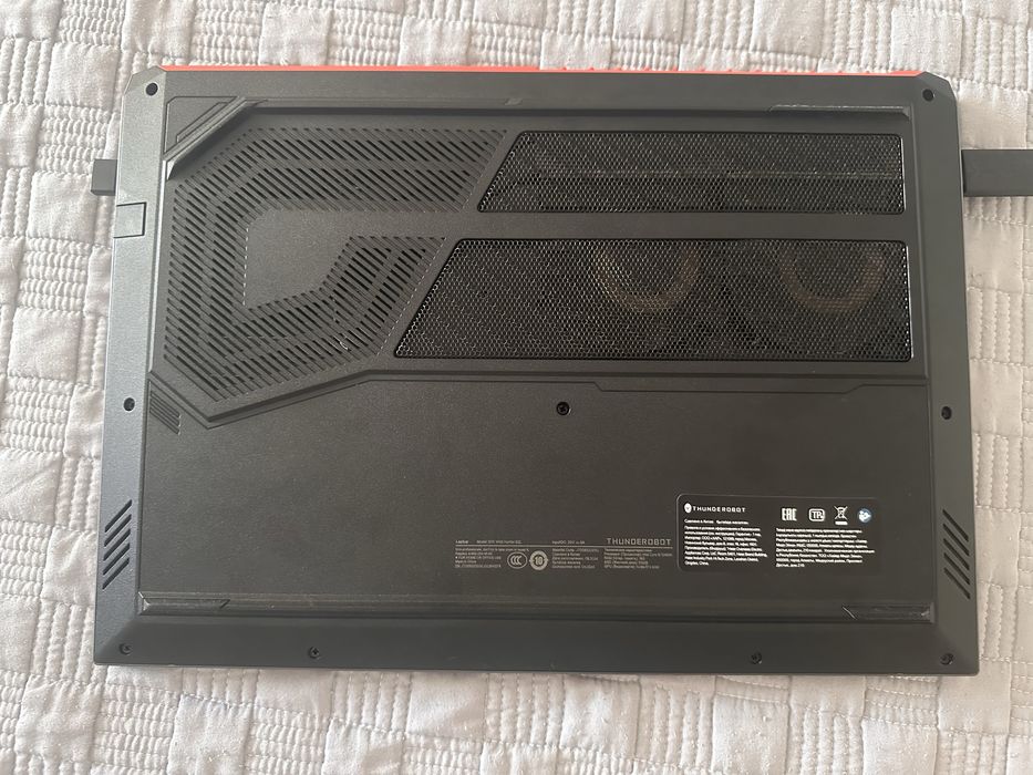 Продам игровой ноутбук THUNDEROBOT