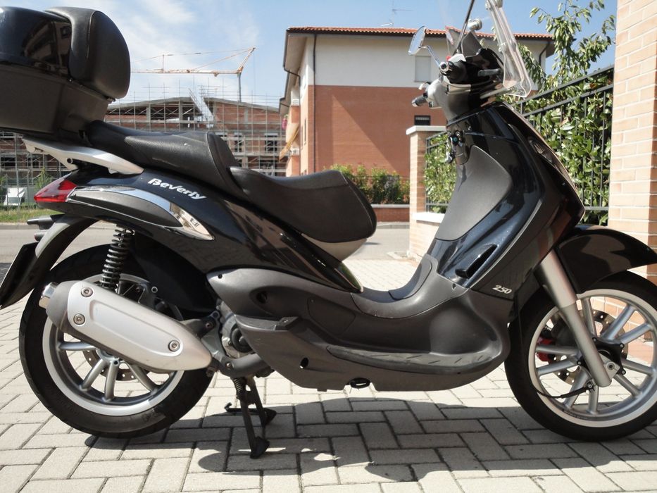 Piaggio Beverly 250