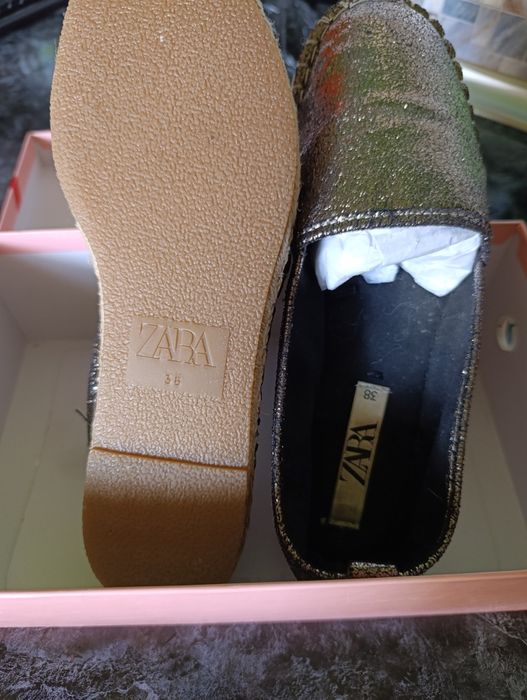 Продаётся женская обувь