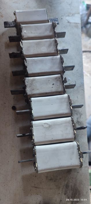 Вставка предохранителя