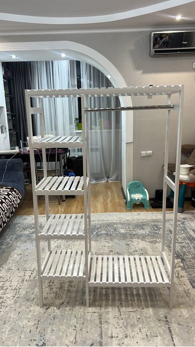 Вешалка для детской одежды