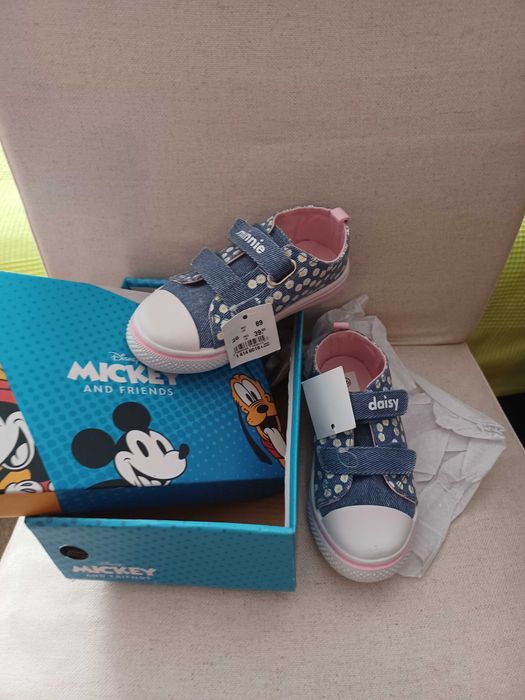 Детски кецове минимаус 26 номер нови