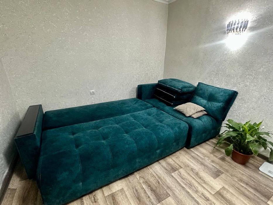 Отличный диван с углом