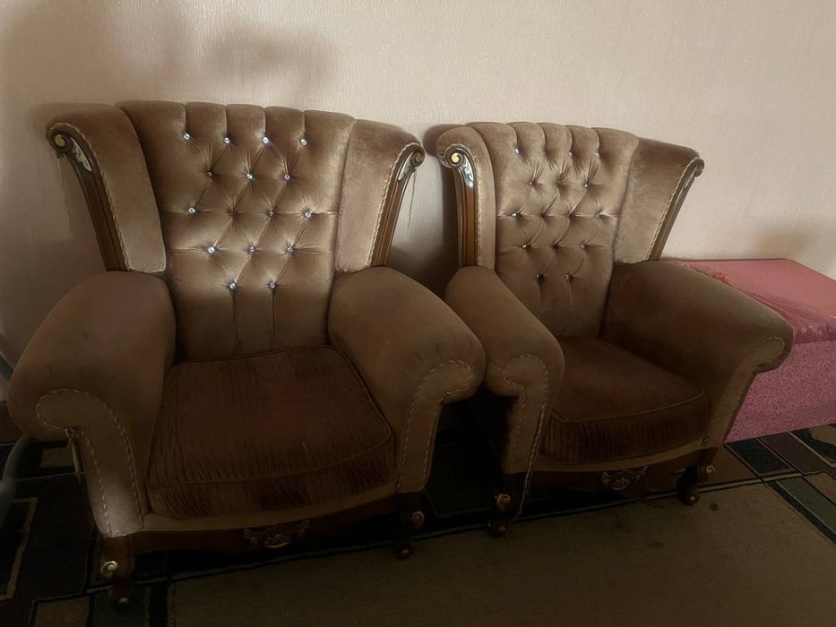 Продается б/у мягкий мебель