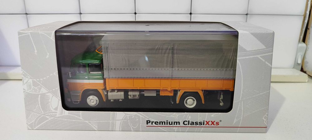 Premium ClassiXXs Skoda – LIAZ 100.05 1/43