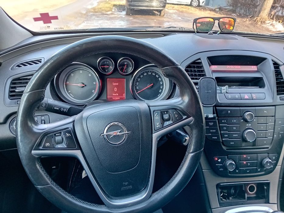 Masina Opel Insignia