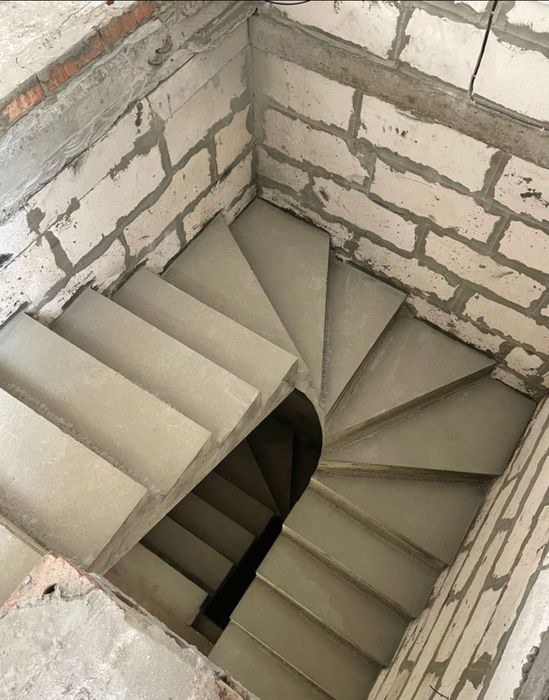 монолитные лестницы, монолитные  лестницы дом