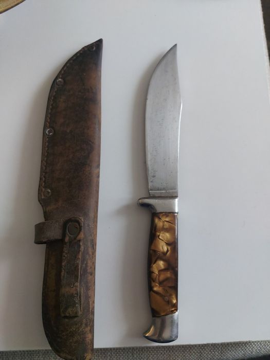 Стар ловен нож . На Велико Търново