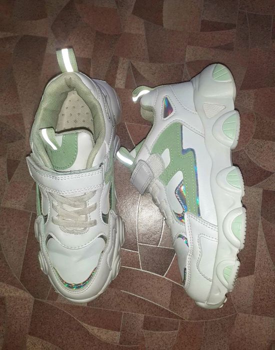 Кроссовки 34-35р