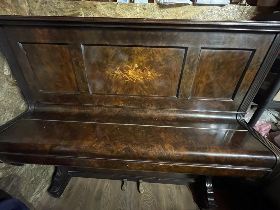 Pianina Metzler London