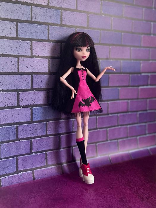 Draculaura Die ner monster high