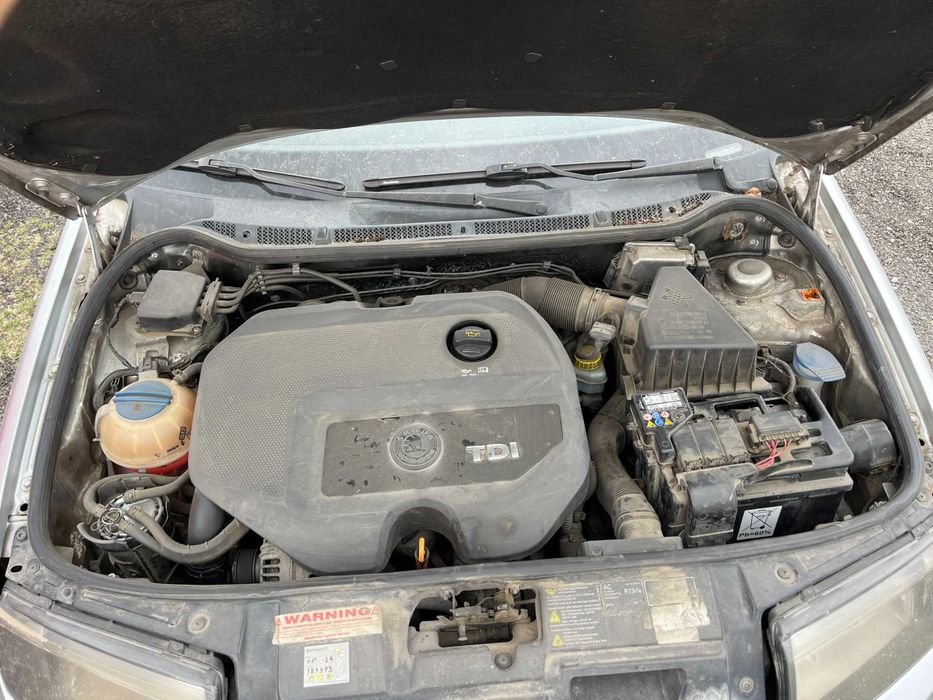 Dezmembrez Skoda Fabia 1 facelift break gri argintiu 9156 an 2008 1,9 TXI cod AXR 74KW