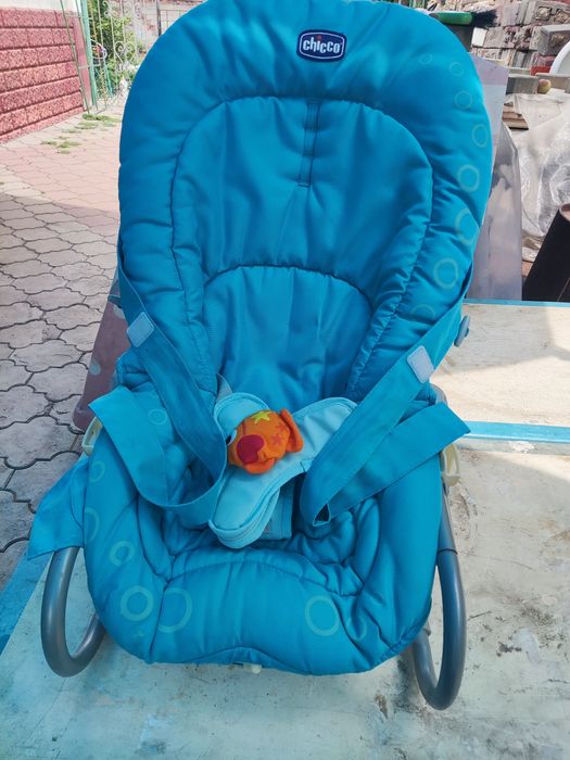 Продам детский шезлонг и горшок