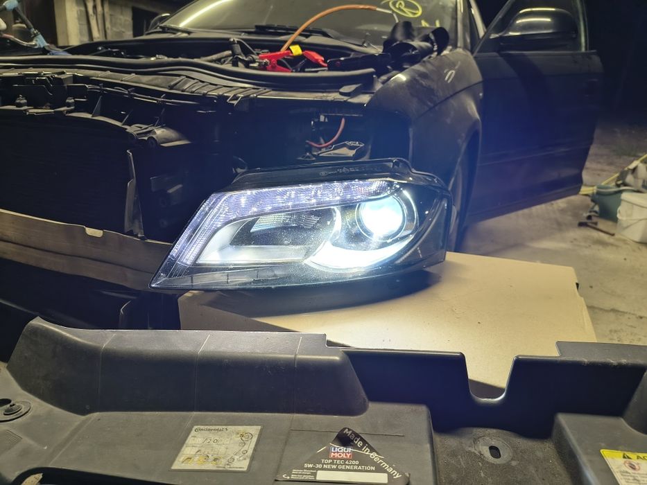 Ляв ксенонов фар Ауди А3 8П фейслифт оригинален